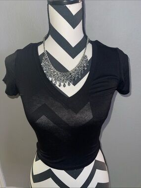 Bozzolo Black V-Neck Short Sleeve Women's Crop Top